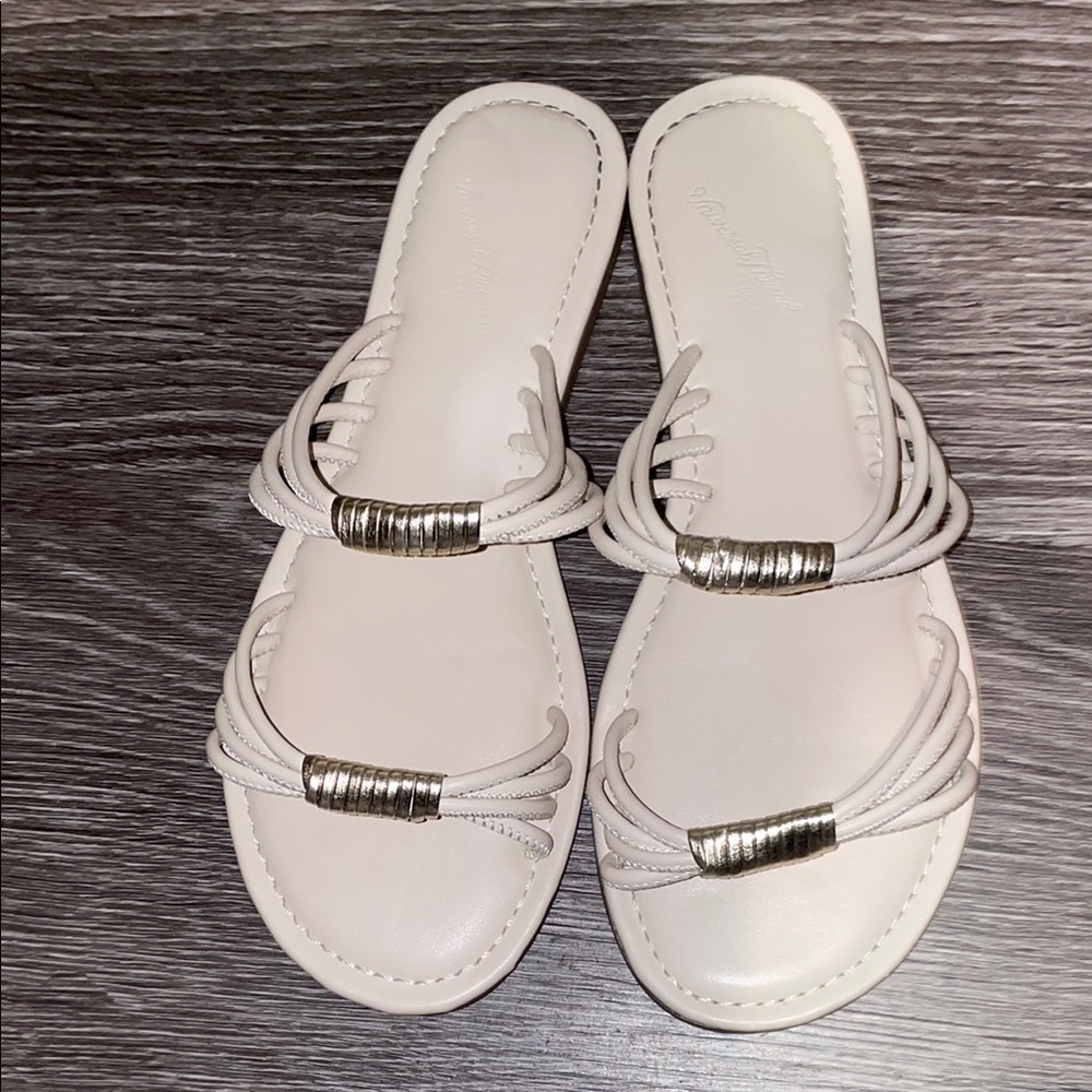 Universal Thread White Sandals with Metallic Detail On Straps